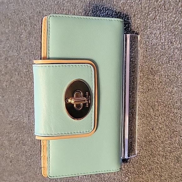 kate spade Handbags - Kate Spade turn lock Stacey wallet Hampton road pool...NWT...retail $249